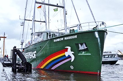 Greenpeace Rainbow Warrior Thom Yorke